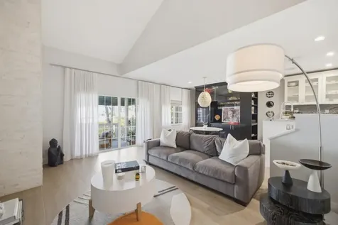 5103 S Jules Verne Court Tampa FL 33611