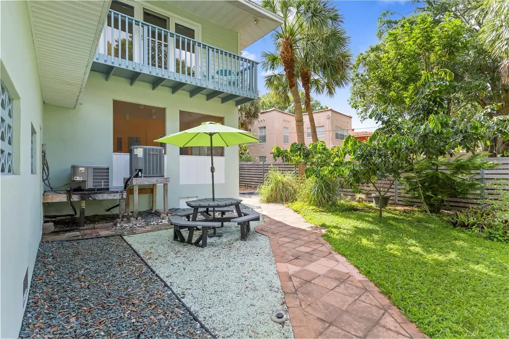 2217 Brevard Road NE St Petersburg FL 33704