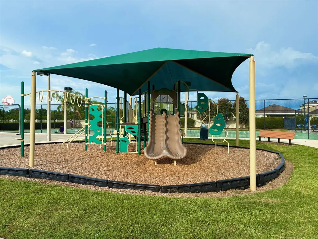 8026 Carriage Pointe Drive Gibsonton FL 33534