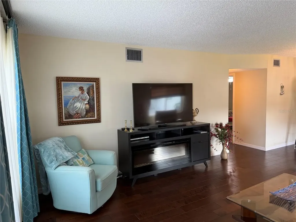 2426 Ecuadorian Way Clearwater FL 33763