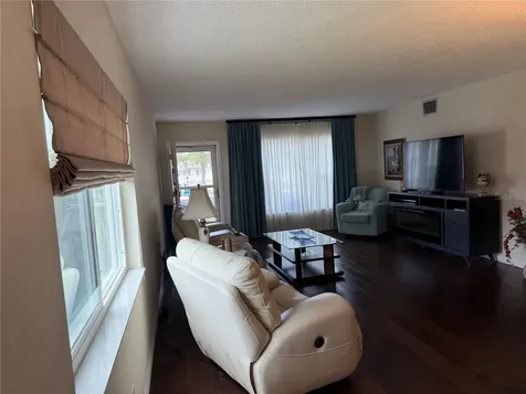 2426 Ecuadorian Way Clearwater FL 33763