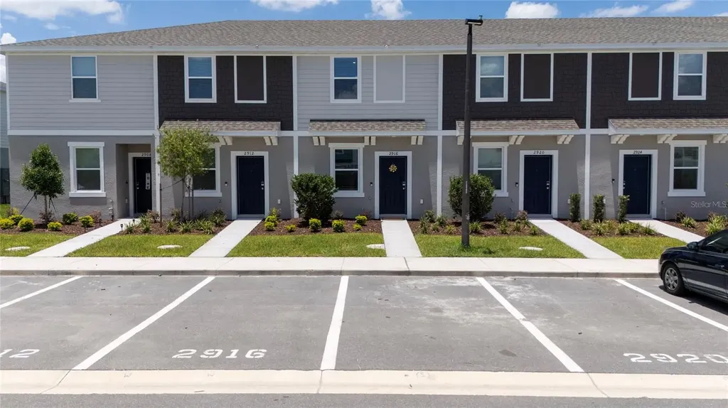 2916 Skyline Loop Kissimmee FL 34758