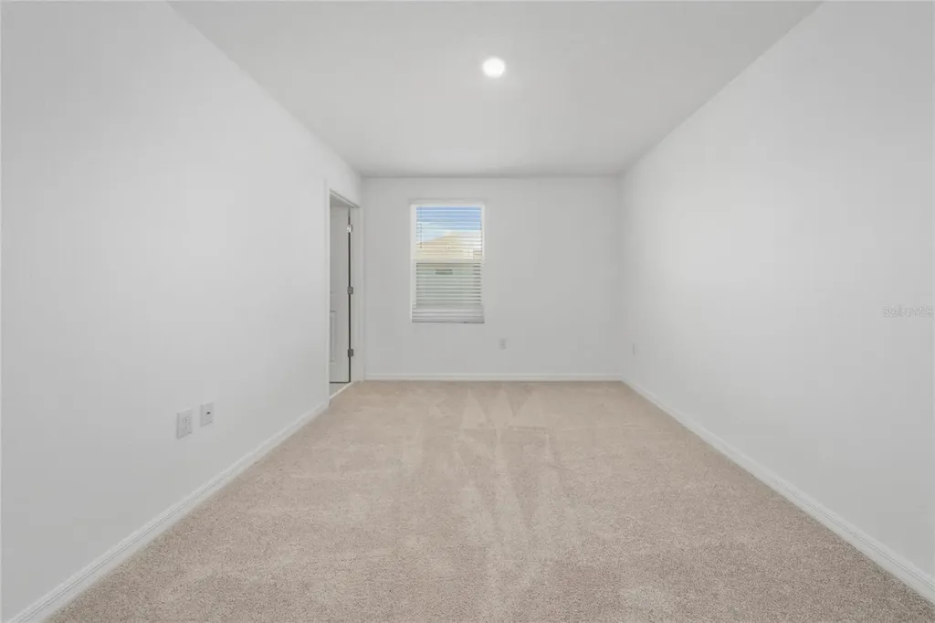 2916 Skyline Loop Kissimmee FL 34758
