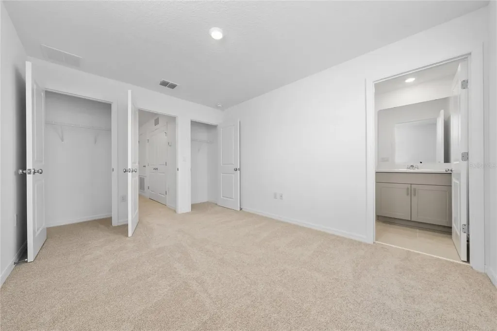 2916 Skyline Loop Kissimmee FL 34758