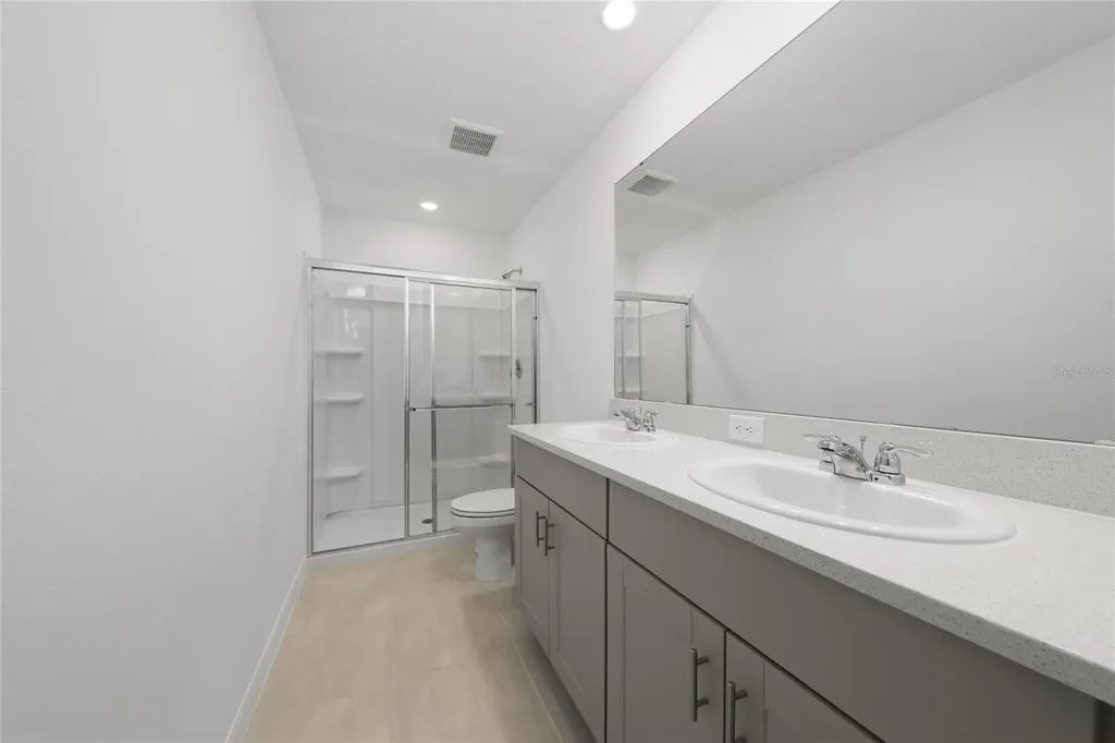 2916 Skyline Loop Kissimmee FL 34758
