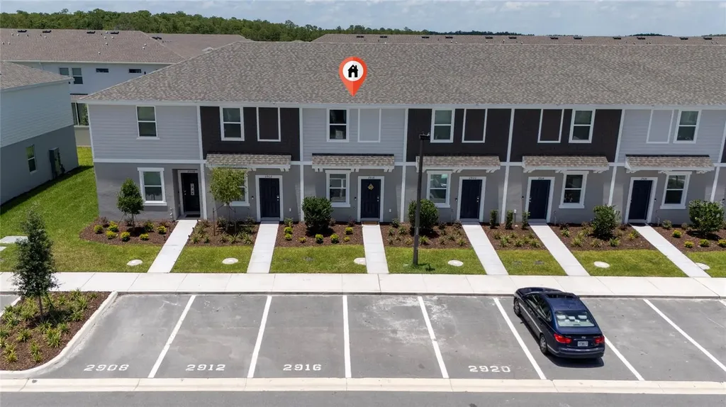 2916 Skyline Loop Kissimmee FL 34758