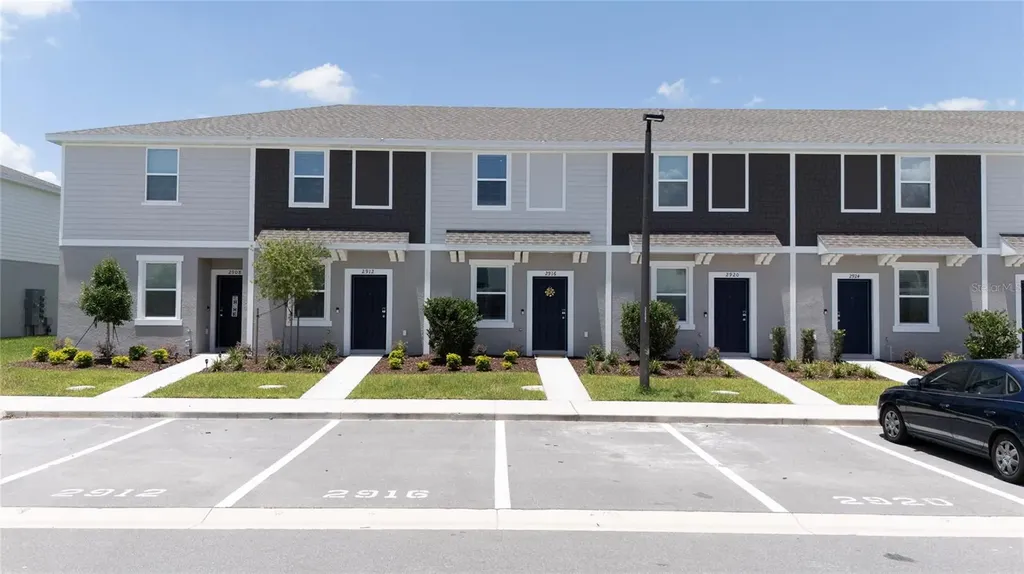 2916 Skyline Loop Kissimmee FL 34758