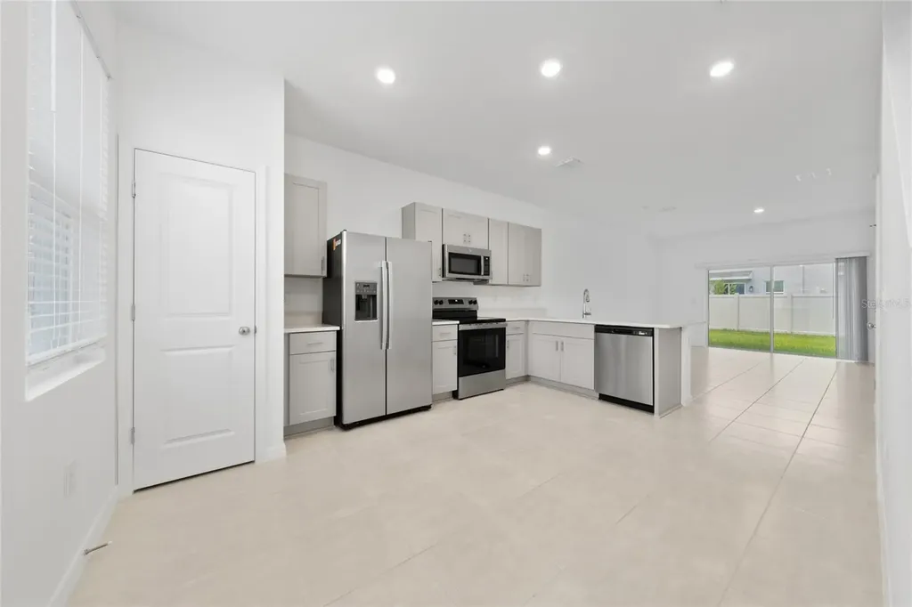 2916 Skyline Loop Kissimmee FL 34758