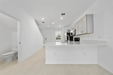 2916 Skyline Loop Kissimmee FL 34758