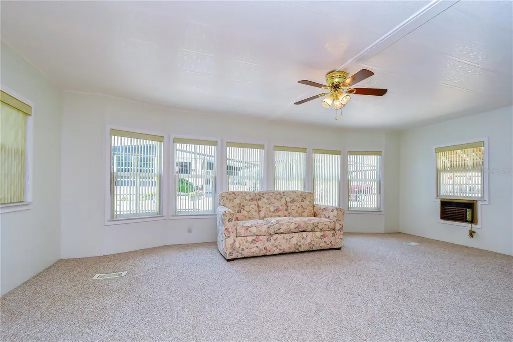 37816 Barcelona Avenue Zephyrhills FL 33541