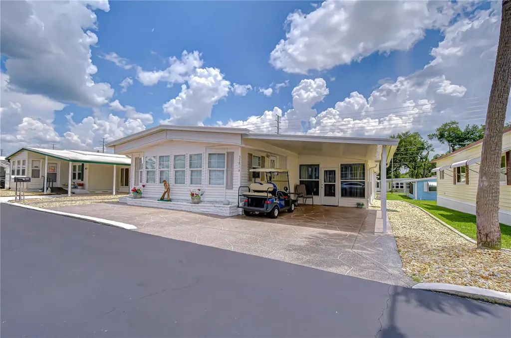 37816 Barcelona Avenue Zephyrhills FL 33541