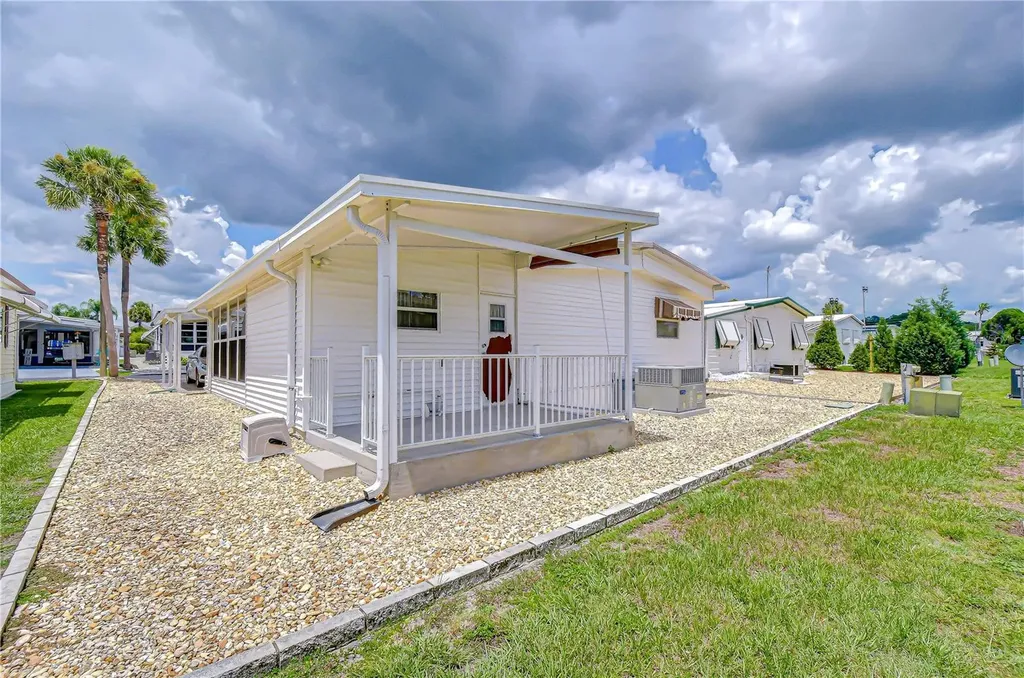 37816 Barcelona Avenue Zephyrhills FL 33541