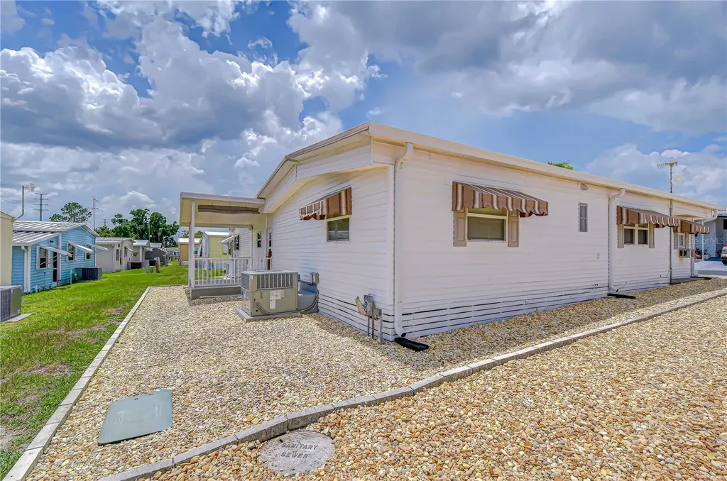 37816 Barcelona Avenue Zephyrhills FL 33541