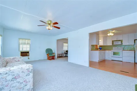 37816 Barcelona Avenue Zephyrhills FL 33541