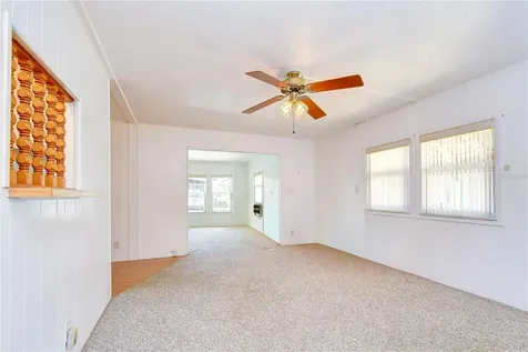 37816 Barcelona Avenue Zephyrhills FL 33541