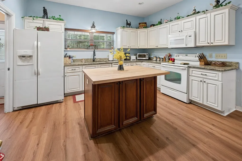 14590 NE 35th Avenue Chiefland FL 32626