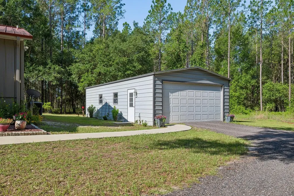 14590 NE 35th Avenue Chiefland FL 32626