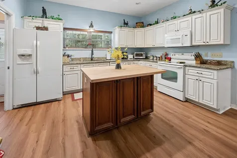 14590 NE 35th Avenue Chiefland FL 32626