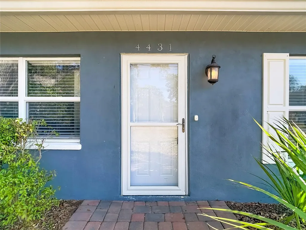 4431 W Bay Villa Avenue Tampa FL 33611