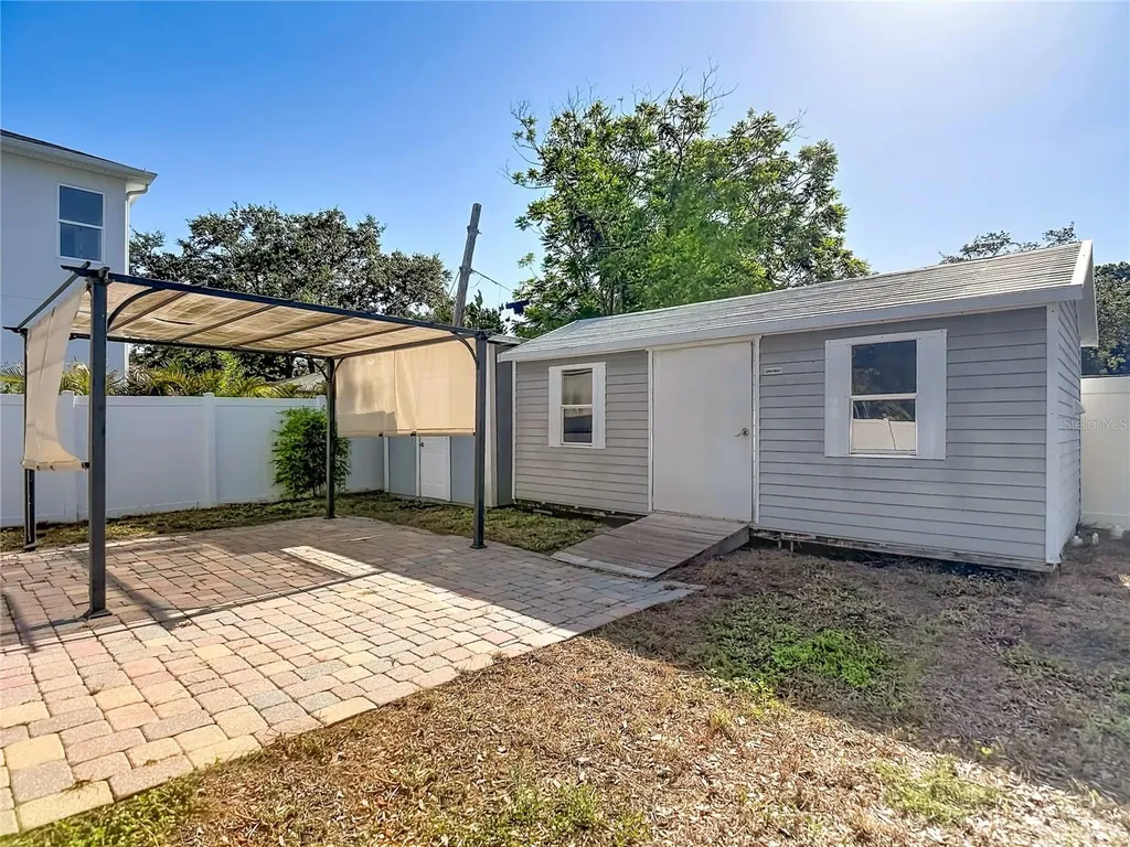 4431 W Bay Villa Avenue Tampa FL 33611