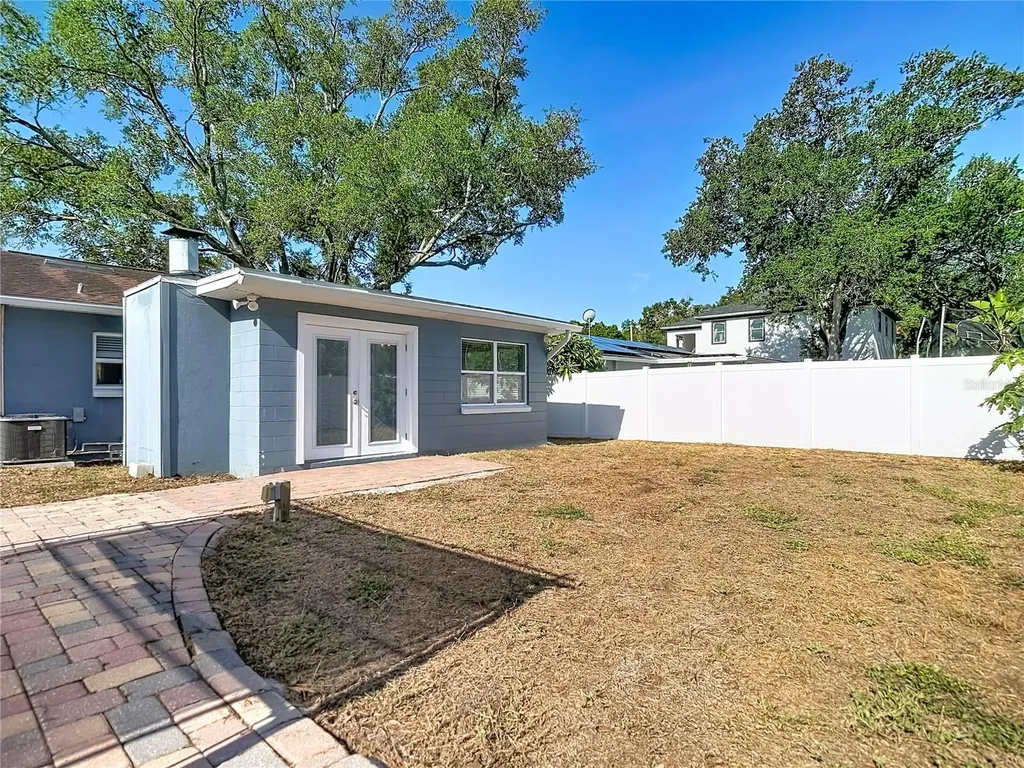 4431 W Bay Villa Avenue Tampa FL 33611