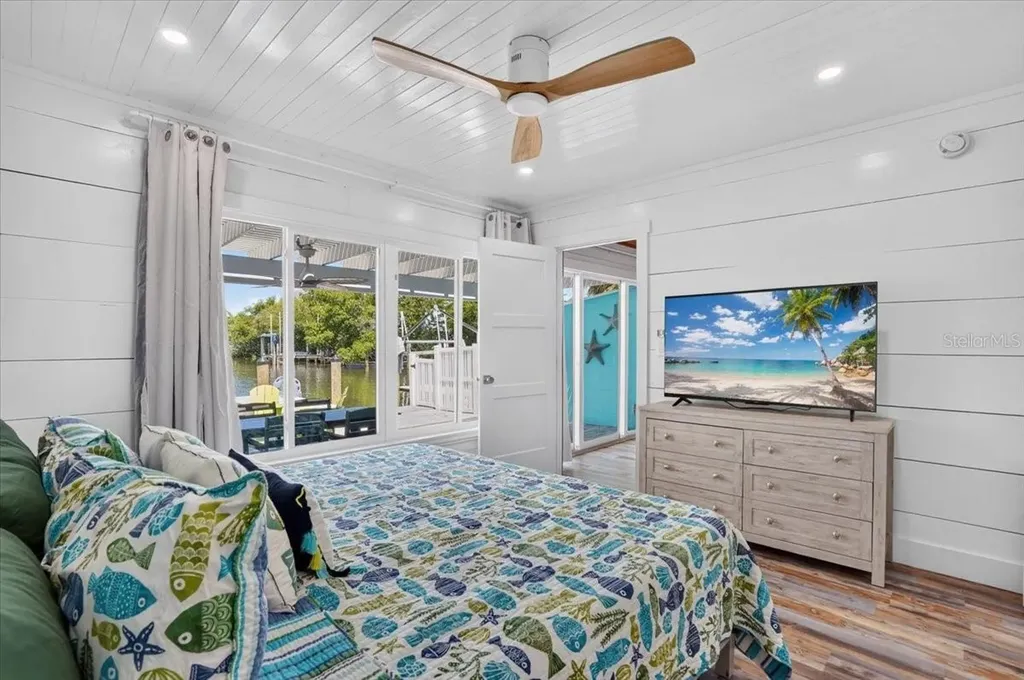 18 Seaside Court Holmes Beach FL 34217