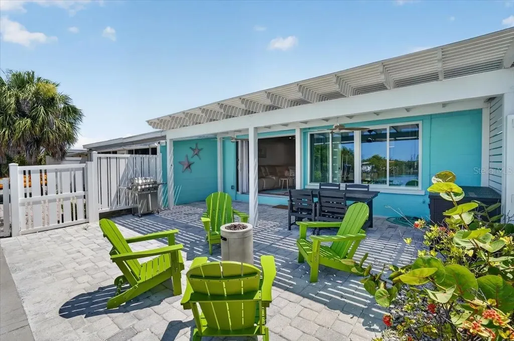 18 Seaside Court Holmes Beach FL 34217