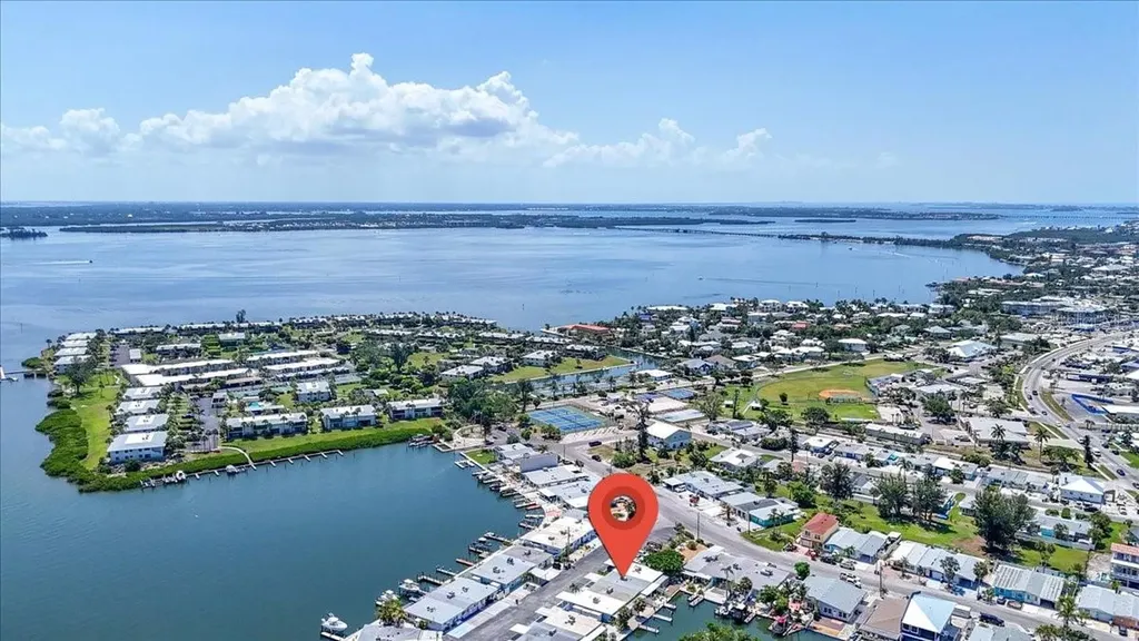 18 Seaside Court Holmes Beach FL 34217