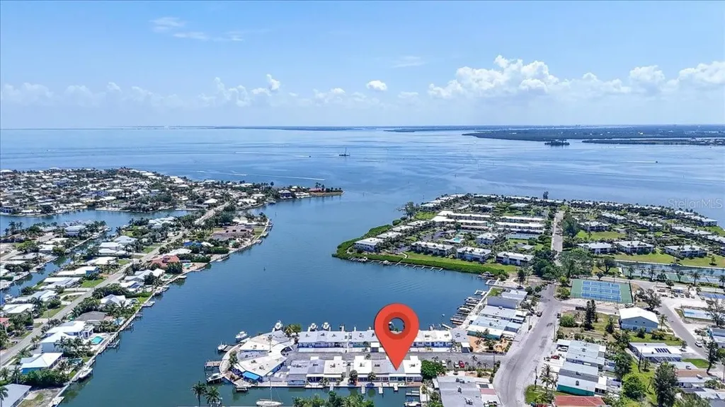 18 Seaside Court Holmes Beach FL 34217
