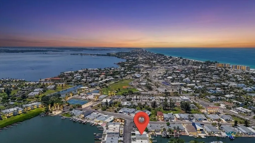 18 Seaside Court Holmes Beach FL 34217