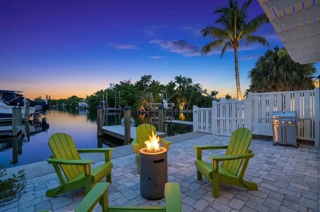 18 Seaside Court Holmes Beach FL 34217