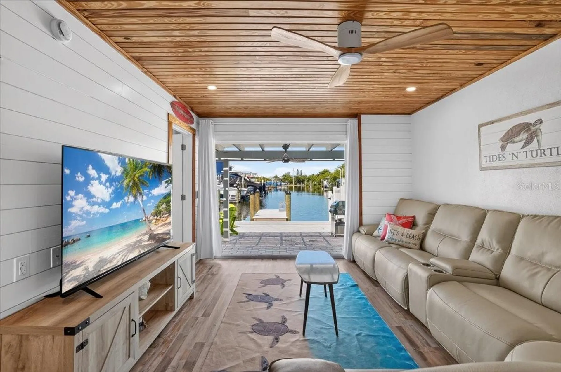 18 Seaside Court Holmes Beach FL 34217