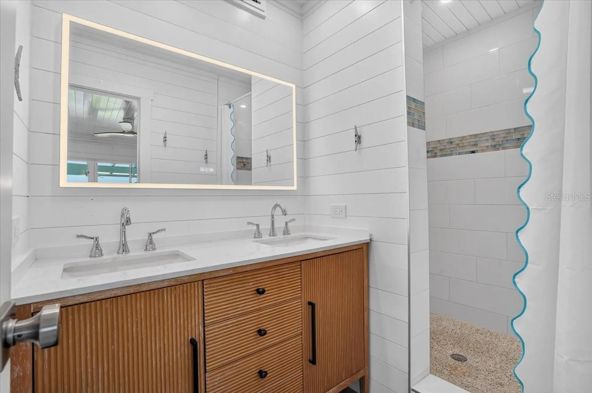 18 Seaside Court Holmes Beach FL 34217