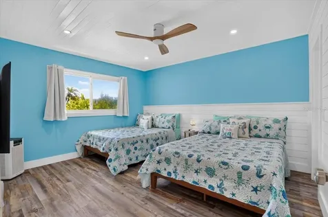 18 Seaside Court Holmes Beach FL 34217