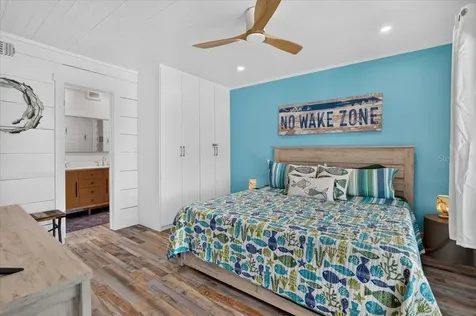 18 Seaside Court Holmes Beach FL 34217