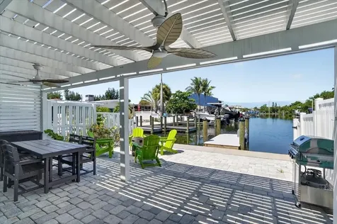 18 Seaside Court Holmes Beach FL 34217