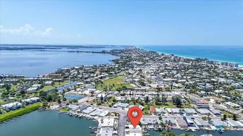 18 Seaside Court Holmes Beach FL 34217