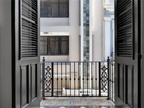 252 Calle Fortaleza San Juan PR 00901