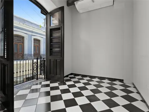 252 Calle Fortaleza San Juan PR 00901