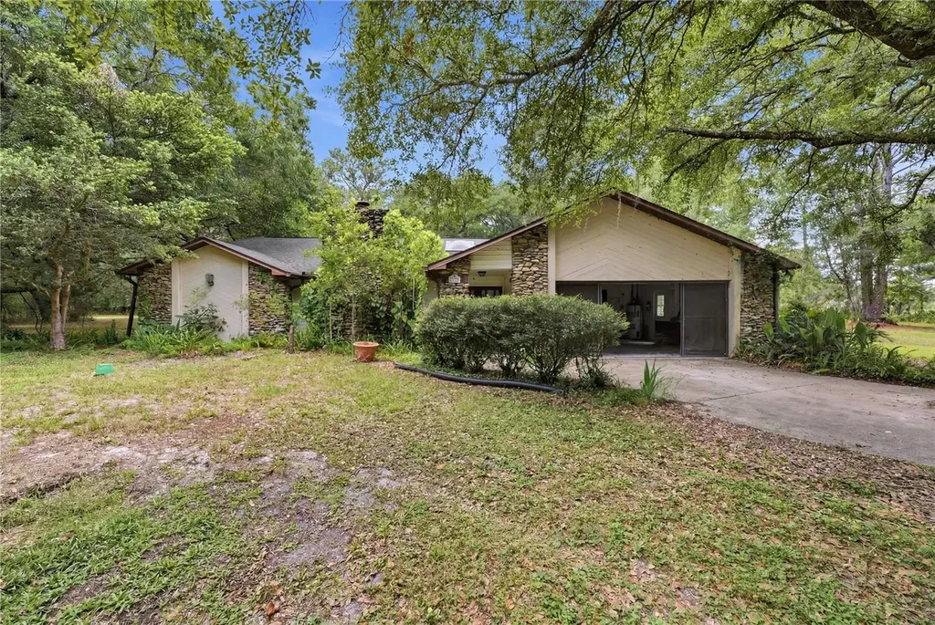 4444 Raines Road Brooksville FL 34604