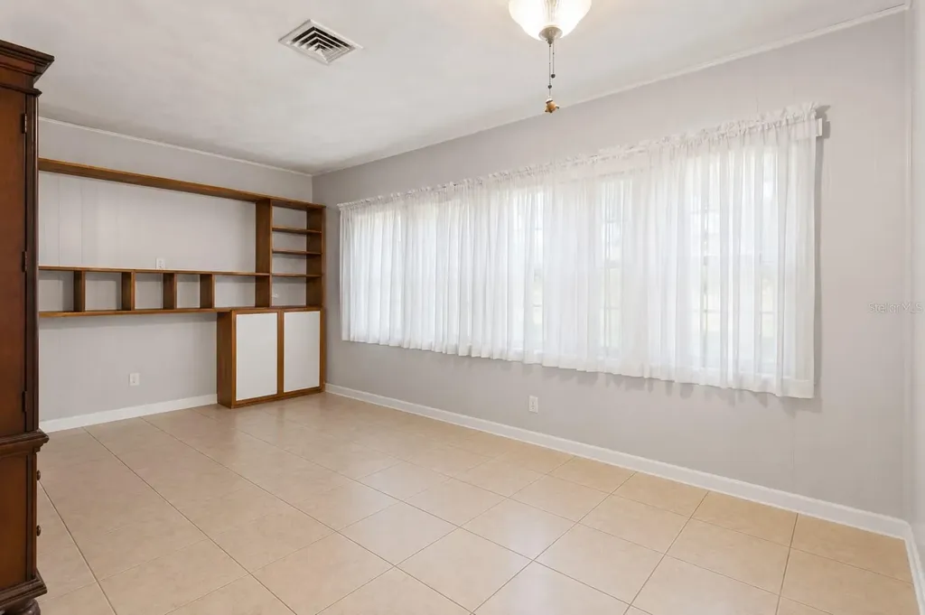 1400 Spartan Avenue Leesburg FL 34748