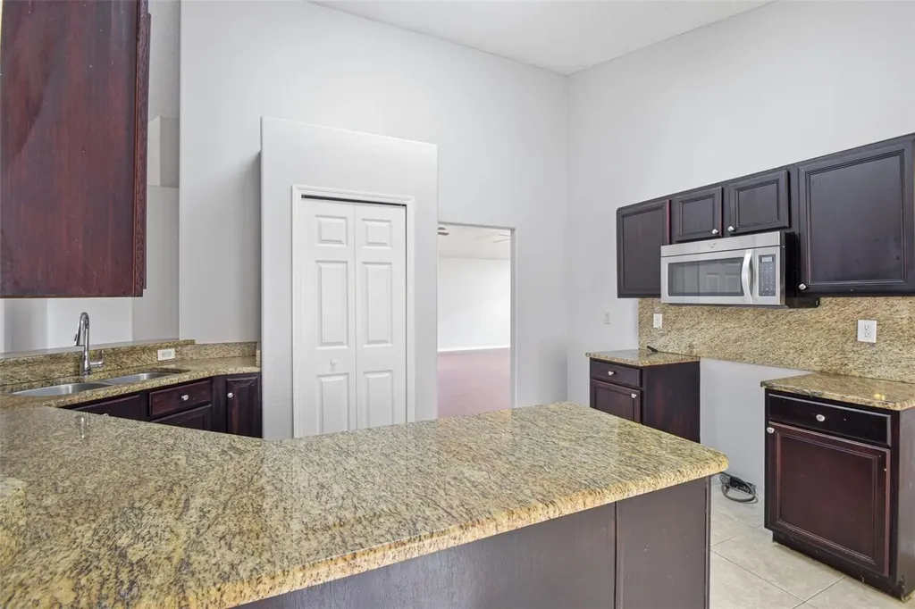 1708 Powder Ridge Drive Valrico FL 33594