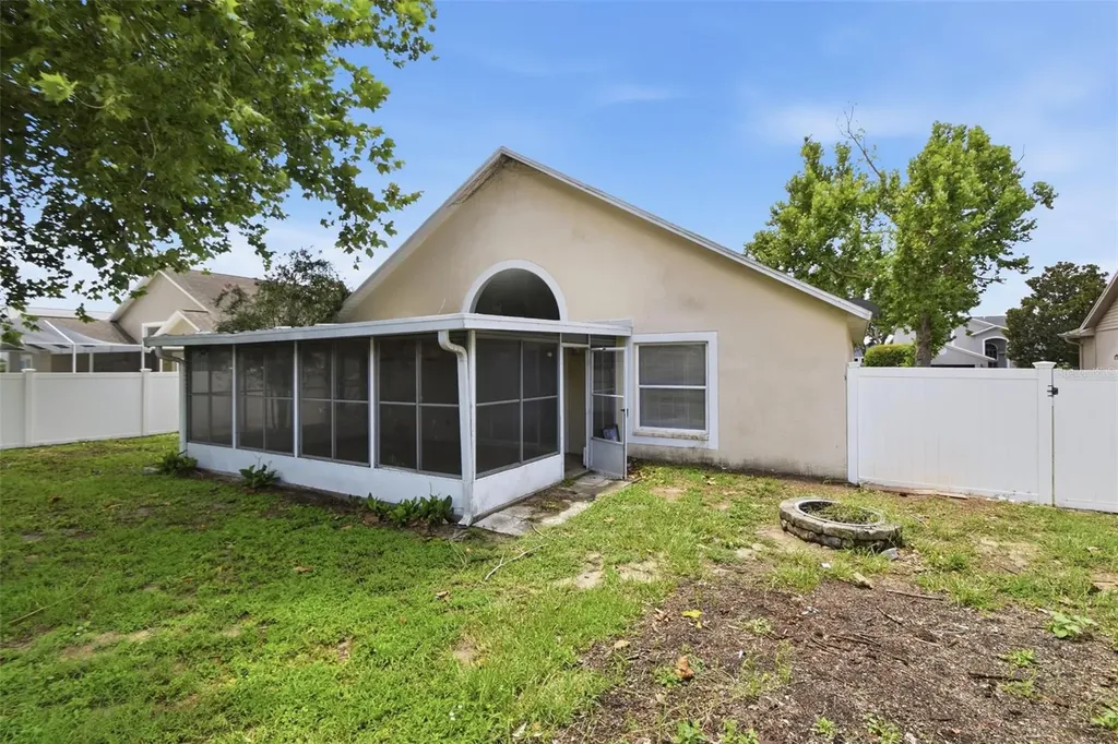1708 Powder Ridge Drive Valrico FL 33594