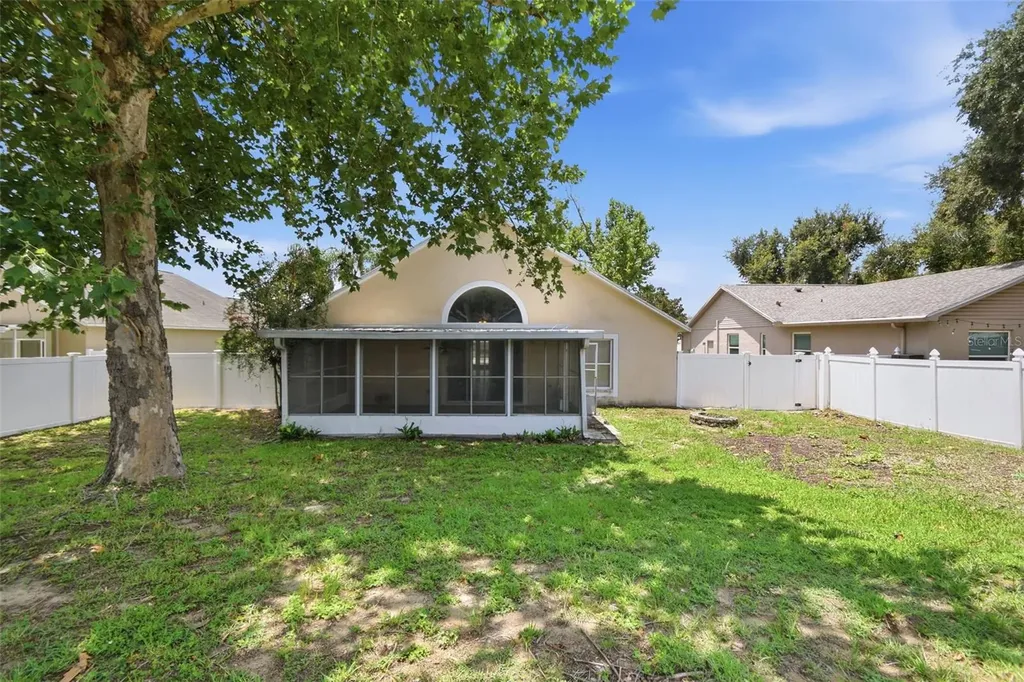 1708 Powder Ridge Drive Valrico FL 33594