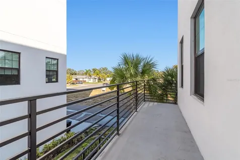 2724 5th Avenue S St Petersburg FL 33712