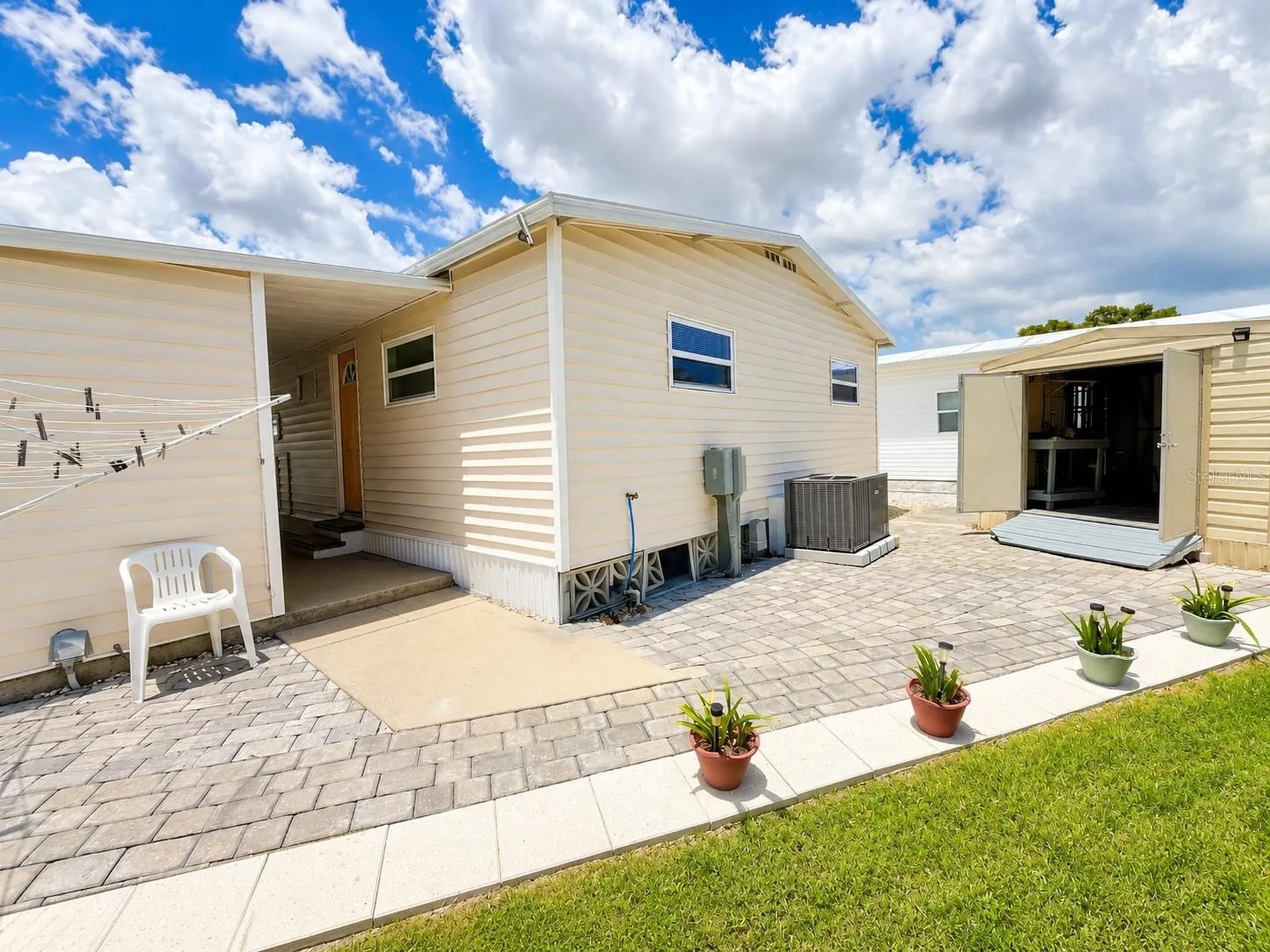 1614 Michigan Avenue Bradenton FL 34207