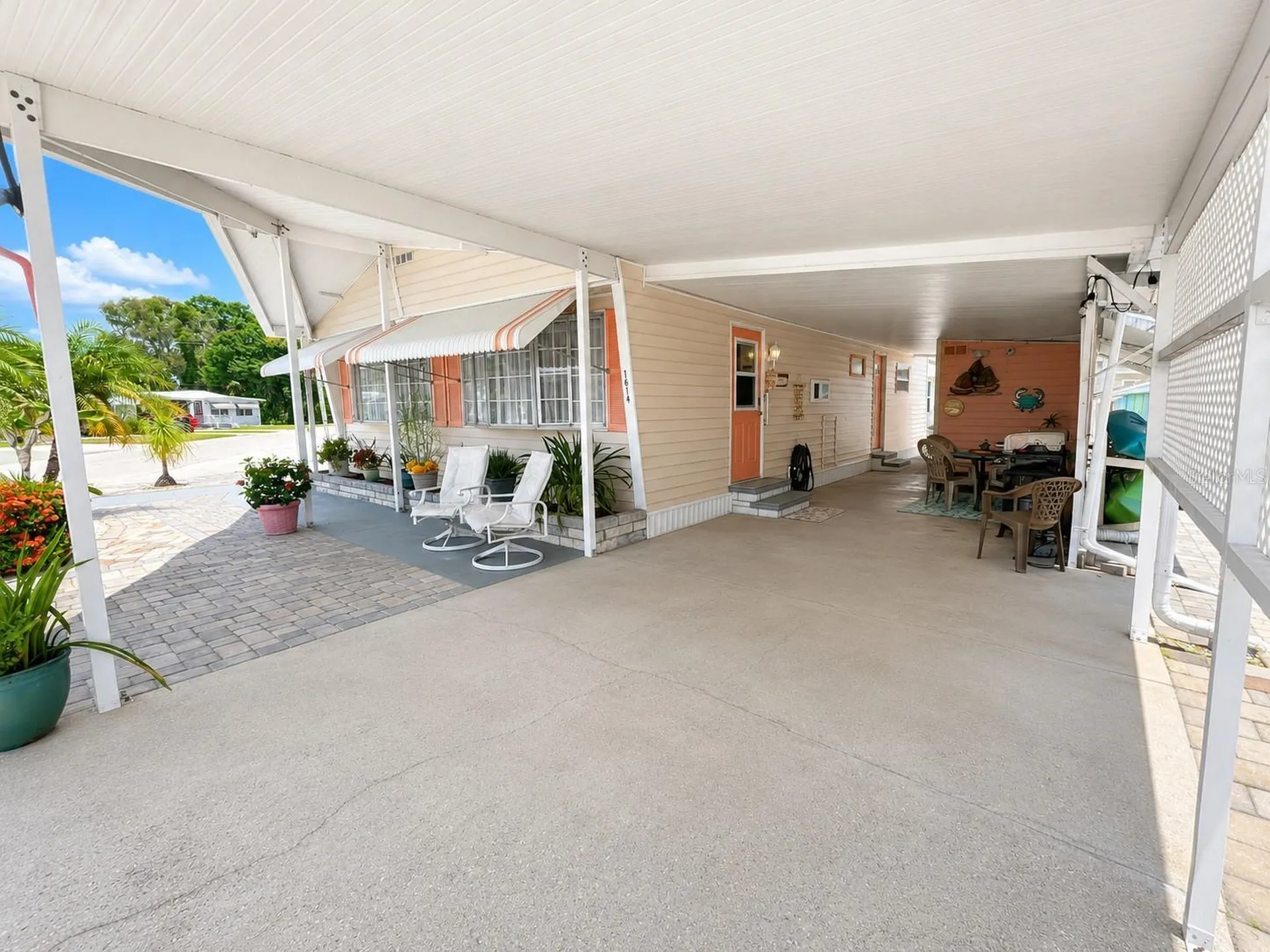 1614 Michigan Avenue Bradenton FL 34207
