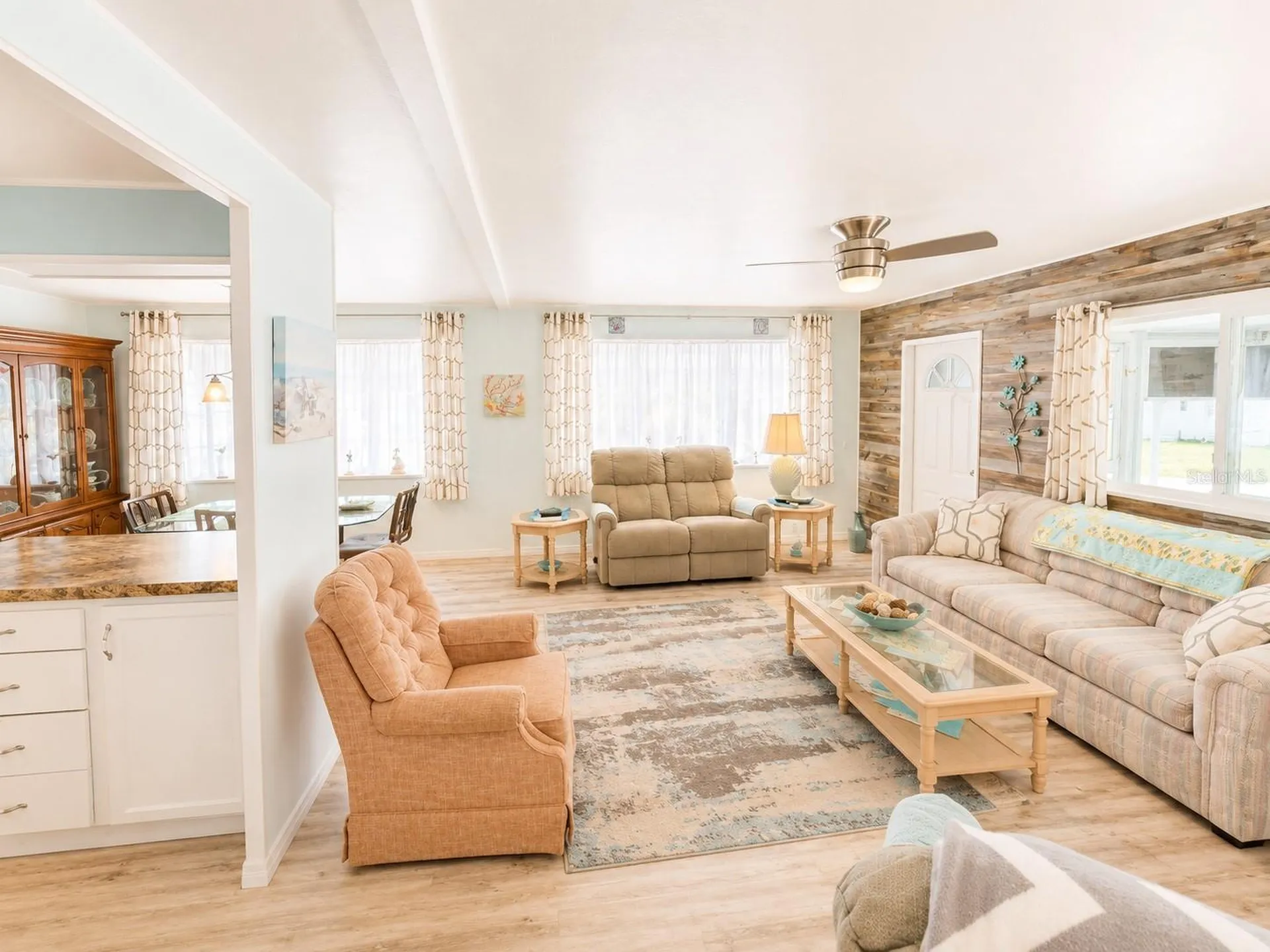 1614 Michigan Avenue Bradenton FL 34207