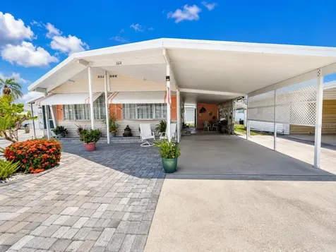 1614 Michigan Avenue Bradenton FL 34207