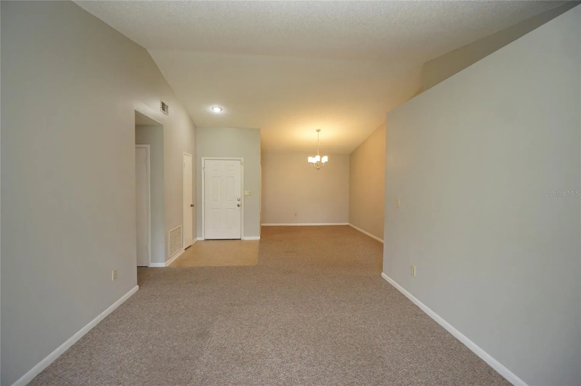 8755 Hampden Drive Tampa FL 33626